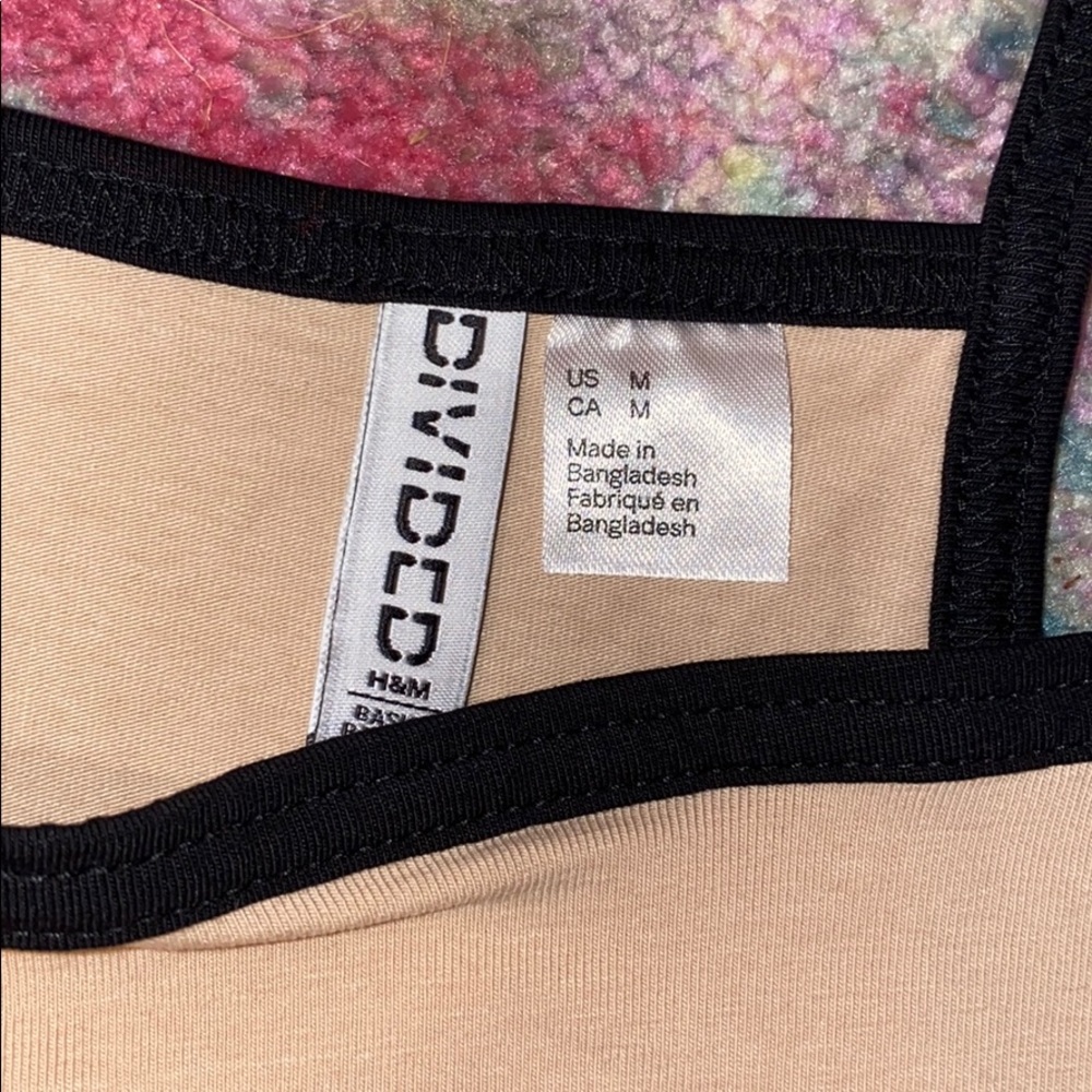 H&M crop top - Picture 2 of 3